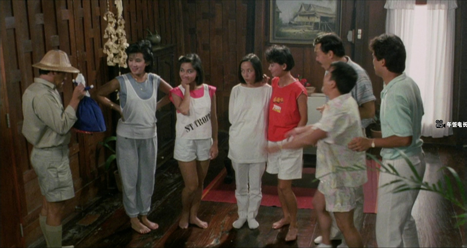 Twinkle.Twinkle.Lucky.Stars.1985.BluRay.1080p.x265.10bit.2Audio-MiniHD.mkv_20241.jpg