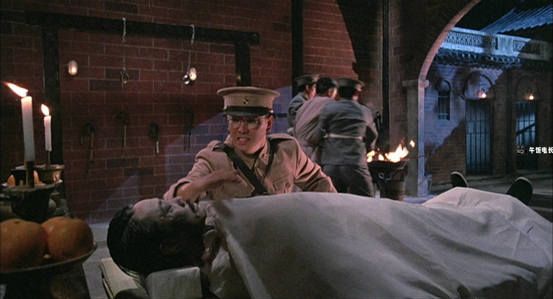 Mr.Vampire.1985.BluRay.1080p.x265.10bit.3Audio-MiniHD.mkv_20241031_155653.330.jpg