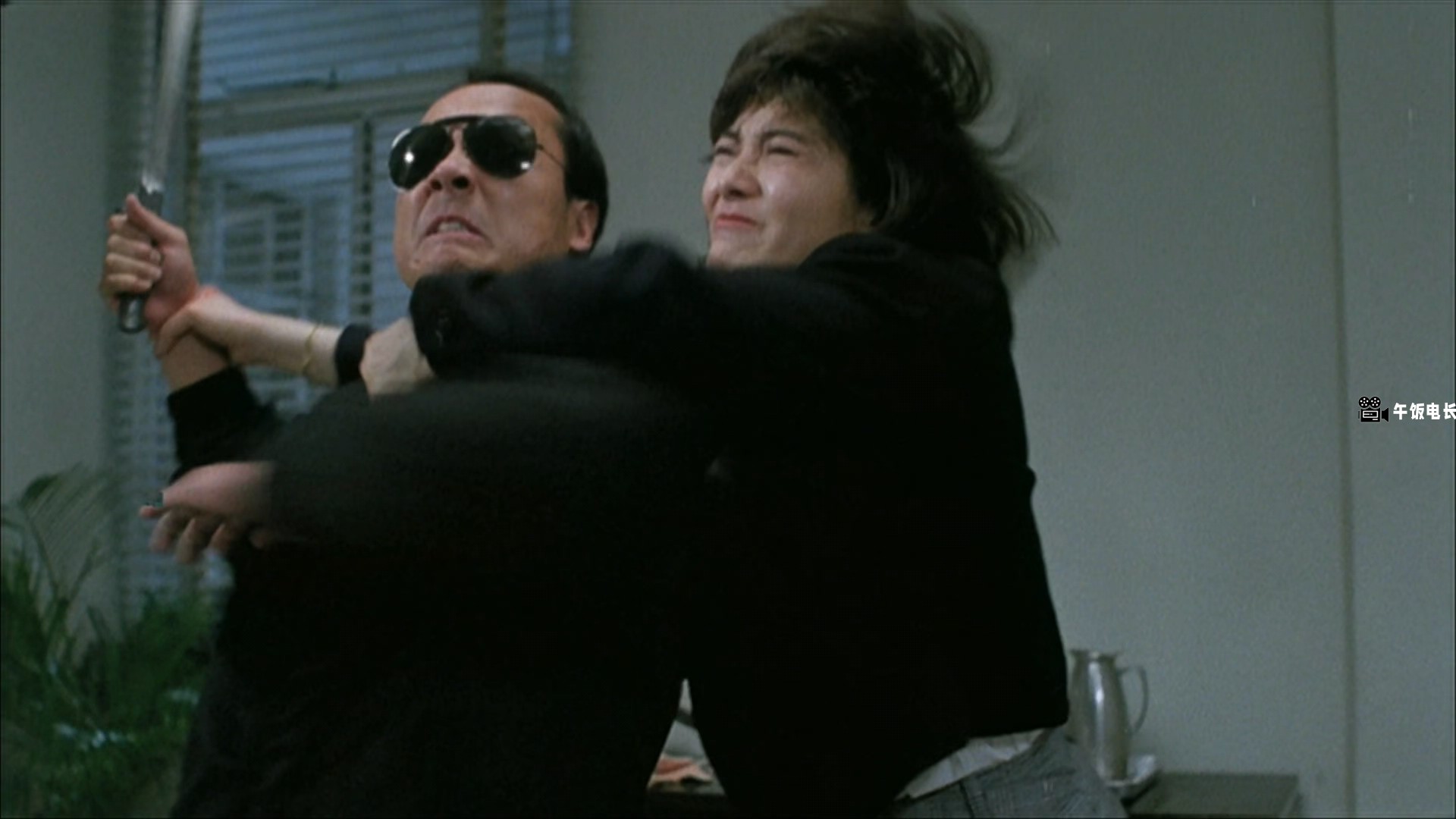 In.the.Line.of.Duty.4.1989.BluRay.1080p.x265.10bit-MiniHD.mkv_20241201_150032.446.jpg